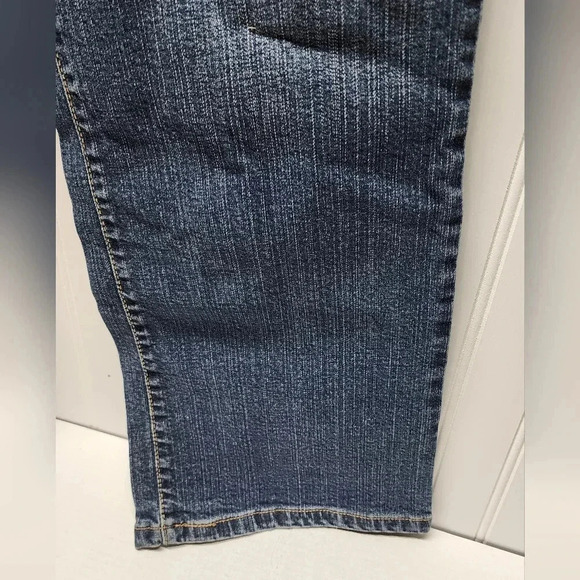 Levi's Relaxed Bootcut 550 16 S Medium Wash Good Condition - Picture 4 of 16